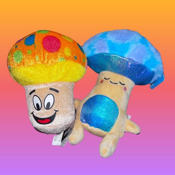 2 NWT Plush Mushroom Stuffed Russ & Toy Works Plush 5” - Picture 2 of 5